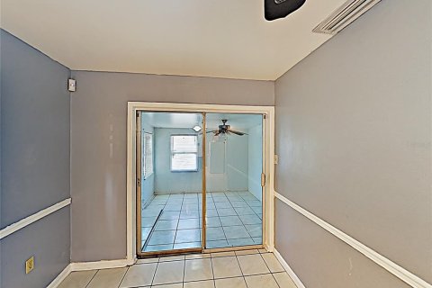 Villa ou maison à louer à Orlando, Floride: 3 chambres, 159.23 m2 № 1829176 - photo 6