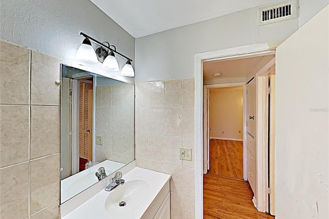 Villa ou maison à louer à Orlando, Floride: 3 chambres, 159.23 m2 № 1829176 - photo 11