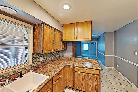 Villa ou maison à louer à Orlando, Floride: 3 chambres, 159.23 m2 № 1829176 - photo 4