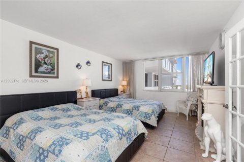 Copropriété à vendre à Hallandale Beach, Floride: 1 chambre, 83.24 m2 № 2067900 - photo 16