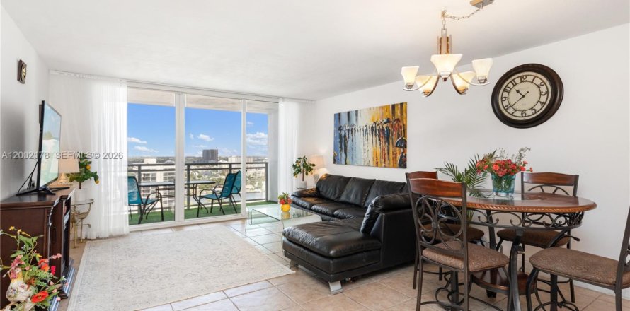 Condo à Hallandale Beach, Floride, 1 chambre  № 2067900