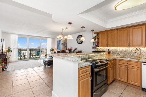 Copropriété à vendre à Hallandale Beach, Floride: 1 chambre, 83.24 m2 № 2067900 - photo 2