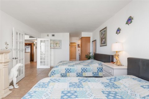 Copropriété à vendre à Hallandale Beach, Floride: 1 chambre, 83.24 m2 № 2067900 - photo 20