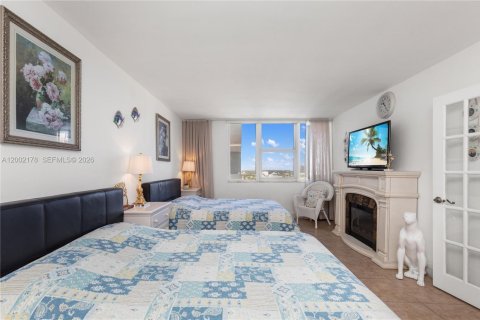 Copropriété à vendre à Hallandale Beach, Floride: 1 chambre, 83.24 m2 № 2067900 - photo 17