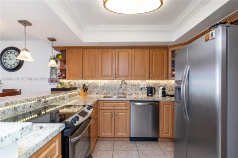 Copropriété à vendre à Hallandale Beach, Floride: 1 chambre, 83.24 m2 № 2067900 - photo 13