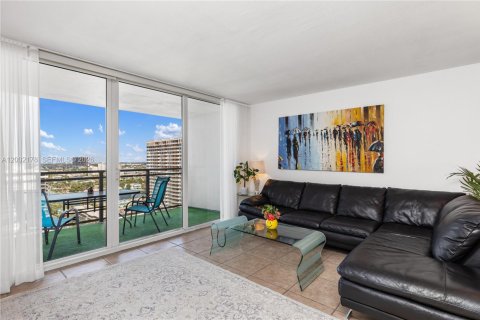 Copropriété à vendre à Hallandale Beach, Floride: 1 chambre, 83.24 m2 № 2067900 - photo 5