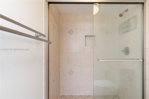 Copropriété à vendre à Hallandale Beach, Floride: 1 chambre, 83.24 m2 № 2067900 - photo 23