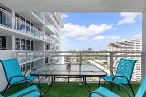 Copropriété à vendre à Hallandale Beach, Floride: 1 chambre, 83.24 m2 № 2067900 - photo 28