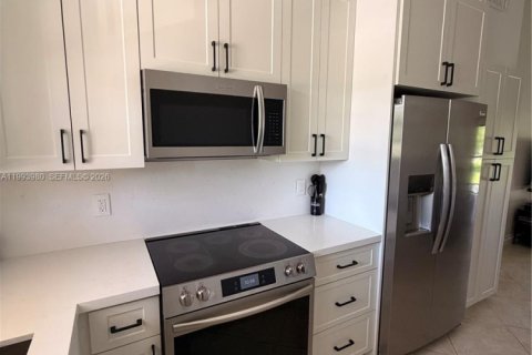 Copropriété à vendre à Boca Raton, Floride: 2 chambres, 87.14 m2 № 2063844 - photo 1