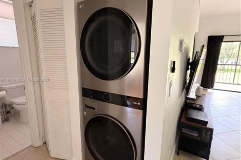 Copropriété à vendre à Boca Raton, Floride: 2 chambres, 87.14 m2 № 2063844 - photo 7