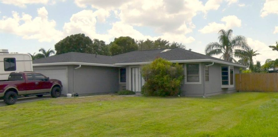 House in PORT ST LUCIE in Saint Lucie, Florida 3 bedrooms, 154.03 sq.m. № 1916824