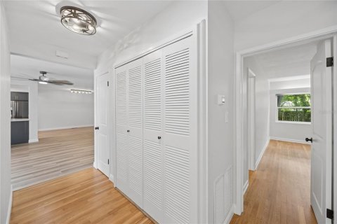Купить виллу или дом в Деланд, Флорида 9 комнат, 167.97м2, № 2232581 - фото 17