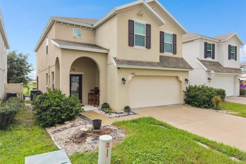 Villa ou maison à vendre à Kissimmee, Floride: 3 chambres, 214.33 m2 № 2410382 - photo 3