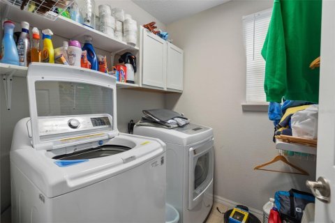 Villa ou maison à vendre à Kissimmee, Floride: 3 chambres, 214.33 m2 № 2410382 - photo 27