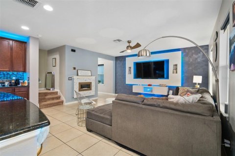 Villa ou maison à vendre à Kissimmee, Floride: 3 chambres, 214.33 m2 № 2410382 - photo 10