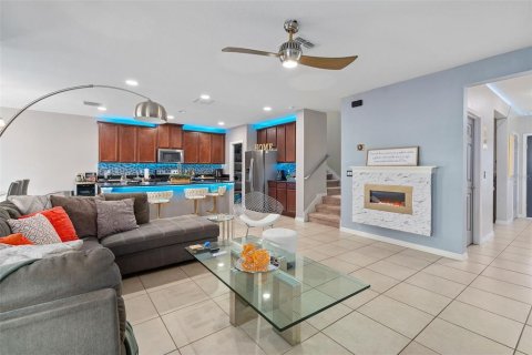 Villa ou maison à vendre à Kissimmee, Floride: 3 chambres, 214.33 m2 № 2410382 - photo 6