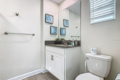 Townhouse in Davenport, Florida 5 bedrooms, 201.32 sq.m. № 2197907 - photo 14