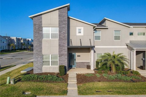 Townhouse in Davenport, Florida 5 bedrooms, 201.32 sq.m. № 2197907