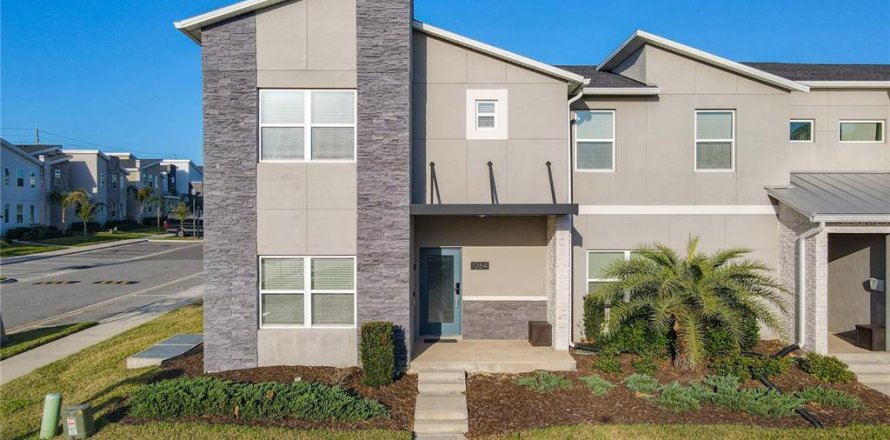 Townhouse in Davenport, Florida 5 bedrooms, 201.32 sq.m. № 2197907