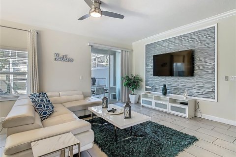 Townhouse in Davenport, Florida 5 bedrooms, 201.32 sq.m. № 2197907 - photo 22