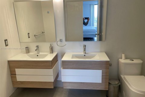 Condominio en alquiler en Aventura, Florida, 2 dormitorios, 98.66 m2 № 1892401 - foto 6