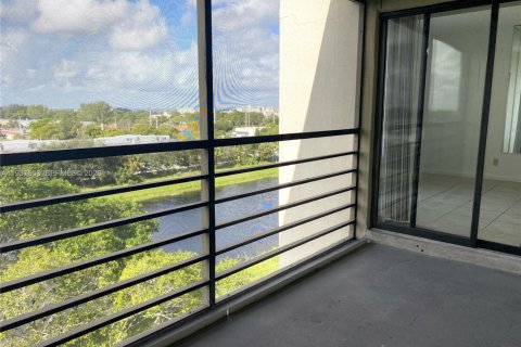 Снять в аренду кондоминиум в Помпано-Бич, Флорида 2 спальни, 102.19м2, № 2004764 - фото 23