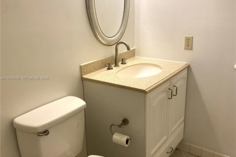 Снять в аренду кондоминиум в Помпано-Бич, Флорида 2 спальни, 102.19м2, № 2004764 - фото 16