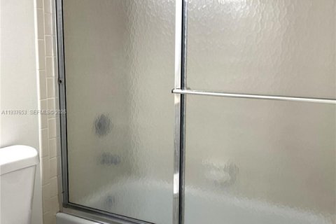 Снять в аренду кондоминиум в Помпано-Бич, Флорида 2 спальни, 102.19м2, № 2004764 - фото 24