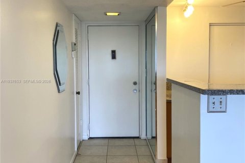 Снять в аренду кондоминиум в Помпано-Бич, Флорида 2 спальни, 102.19м2, № 2004764 - фото 28