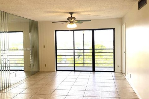 Снять в аренду кондоминиум в Помпано-Бич, Флорида 2 спальни, 102.19м2, № 2004764 - фото 3