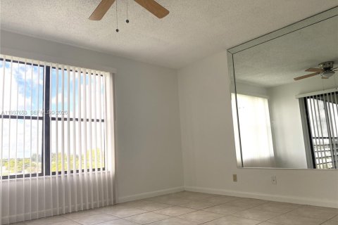 Снять в аренду кондоминиум в Помпано-Бич, Флорида 2 спальни, 102.19м2, № 2004764 - фото 19