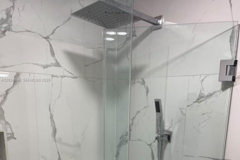 Copropriété à louer à Boca Raton, Floride: 2 chambres, 111.48 m2 № 2172222 - photo 11