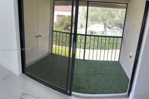 Copropriété à louer à Boca Raton, Floride: 2 chambres, 111.48 m2 № 2172222 - photo 14