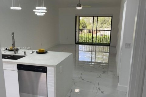 Copropriété à louer à Boca Raton, Floride: 2 chambres, 111.48 m2 № 2172222 - photo 3