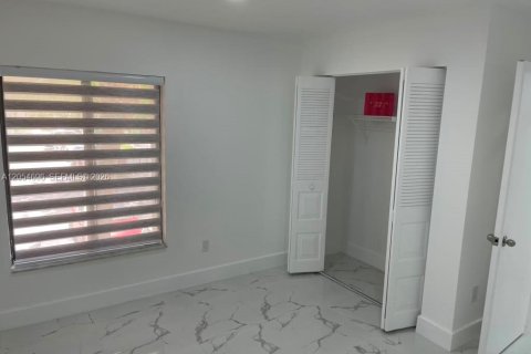 Copropriété à louer à Boca Raton, Floride: 2 chambres, 111.48 m2 № 2172222 - photo 13