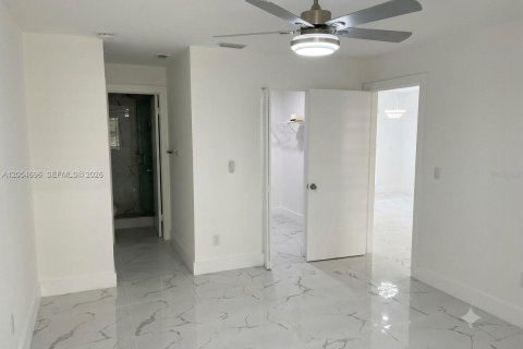 Copropriété à louer à Boca Raton, Floride: 2 chambres, 111.48 m2 № 2172222 - photo 9
