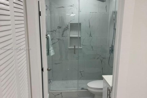 Copropriété à louer à Boca Raton, Floride: 2 chambres, 111.48 m2 № 2172222 - photo 10