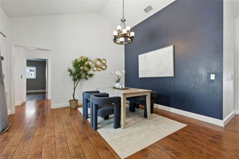 House in Tampa, Florida 3 bedrooms, 229.38 sq.m. № 1898576 - photo 11