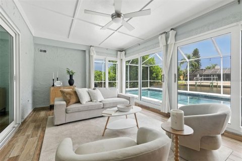 House in Tampa, Florida 3 bedrooms, 229.38 sq.m. № 1898576 - photo 21