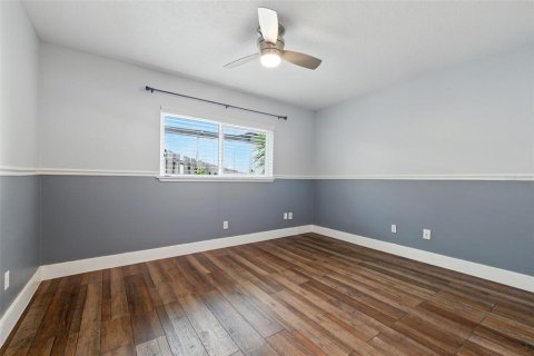 House in Tampa, Florida 3 bedrooms, 229.38 sq.m. № 1898576 - photo 27