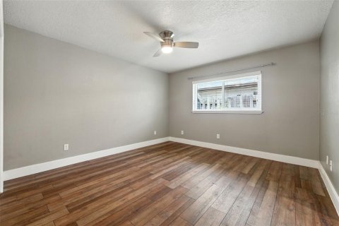 House in Tampa, Florida 3 bedrooms, 229.38 sq.m. № 1898576 - photo 29