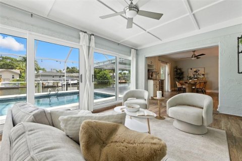 House in Tampa, Florida 3 bedrooms, 229.38 sq.m. № 1898576 - photo 22