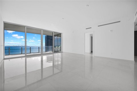 Condo in Miami, Florida, 3 bedrooms  № 1859763 - photo 6