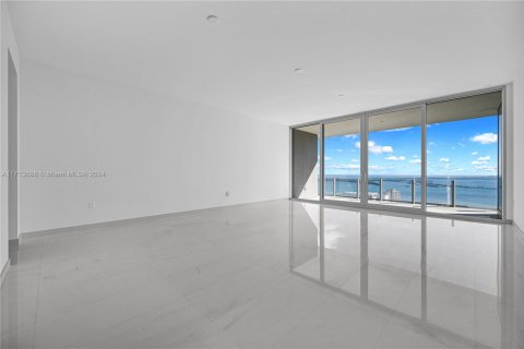 Condo in Miami, Florida, 3 bedrooms  № 1859763 - photo 5