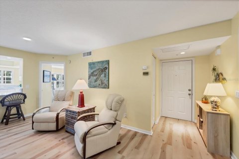 Condo in Venice, Florida, 2 bedrooms  № 1661829 - photo 6