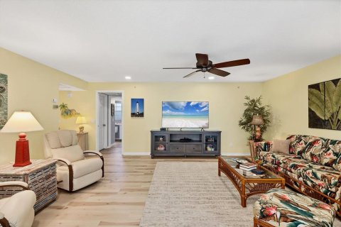 Condo in Venice, Florida, 2 bedrooms  № 1661829 - photo 10