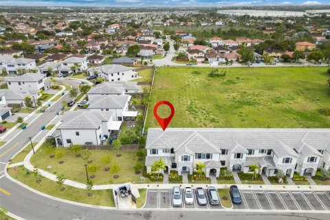 Touwnhouse à vendre à Homestead, Floride: 3 chambres, 123.37 m2 № 1962775 - photo 24