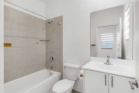 Touwnhouse à vendre à Homestead, Floride: 3 chambres, 123.37 m2 № 1962775 - photo 8