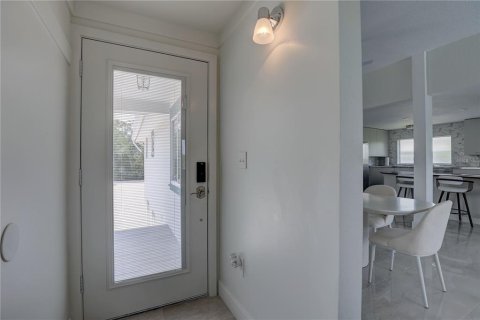 House in Tampa, Florida 5 bedrooms, 251.95 sq.m. № 1690666 - photo 9