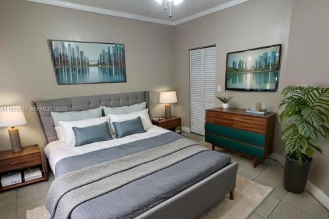 Copropriété à louer à Hialeah, Floride: 1 chambre, 66.43 m2 № 1987443 - photo 4